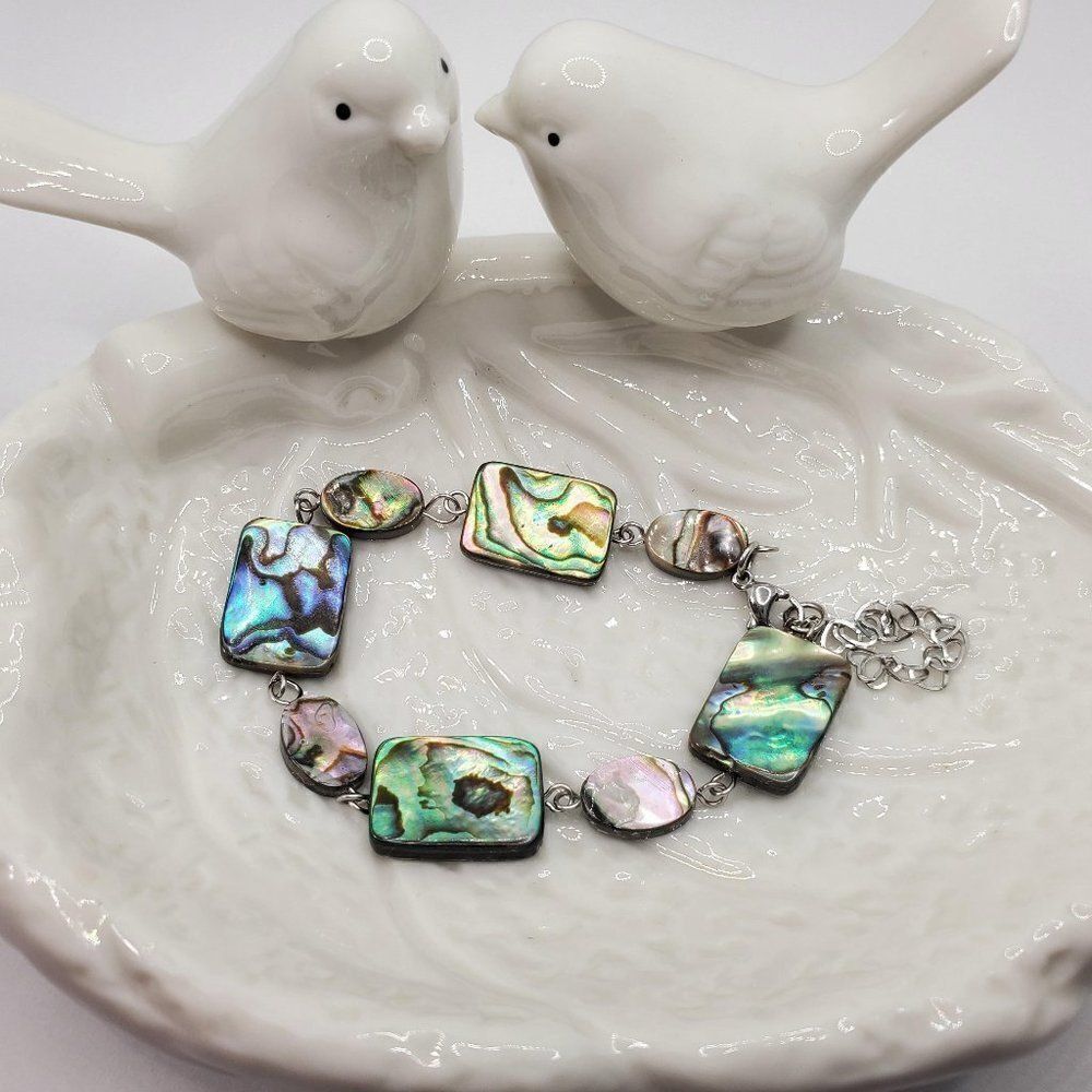 Hand Crafted Natural Shell Jewelry Set - Picture 2 of 15